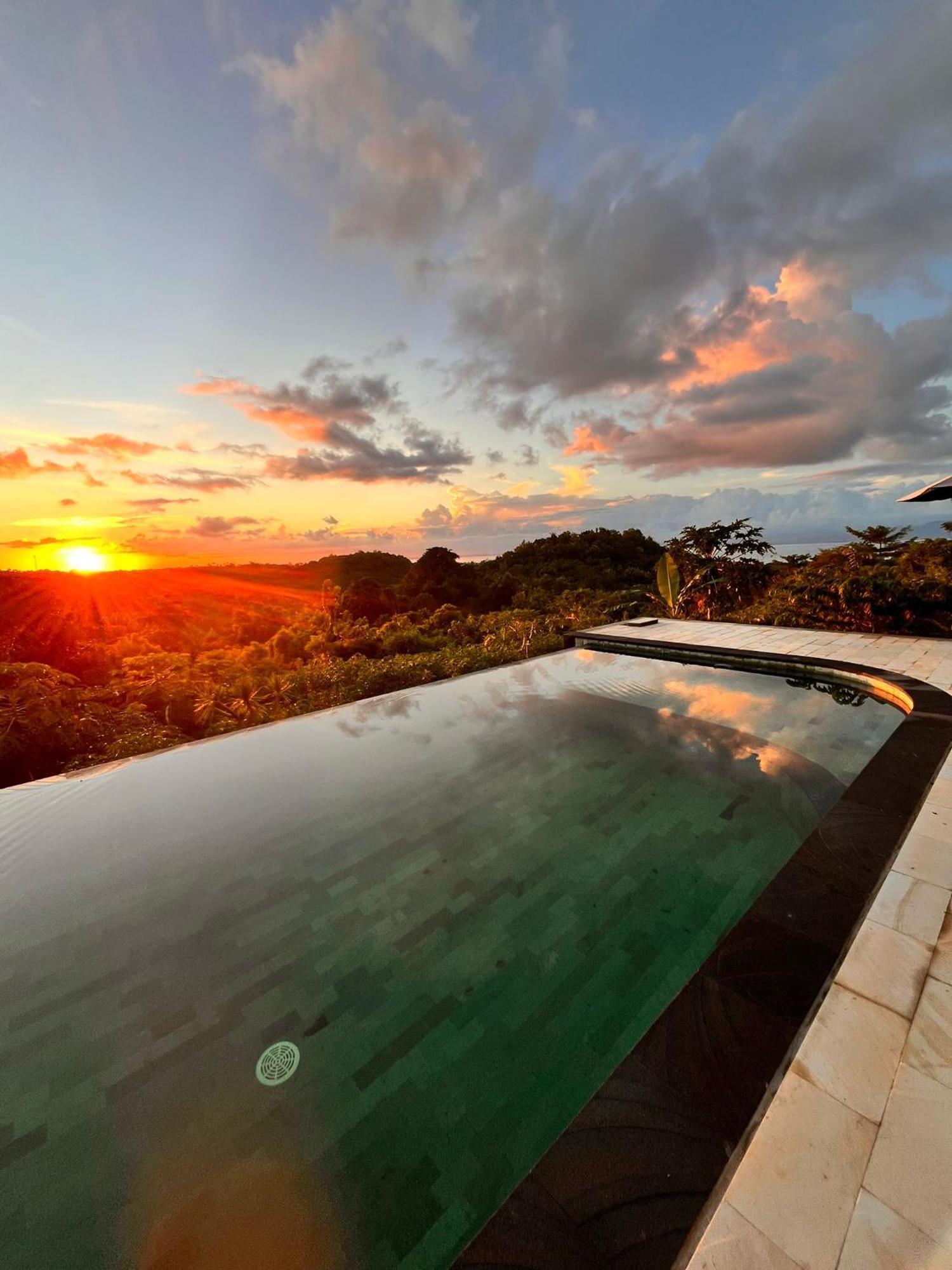 Kubuhill Sunset Bungalow Toyapakeh Ngoại thất bức ảnh